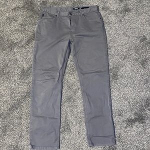 🩶NWOT🩶 DKNY Mens slim fit dark grey khaki pants, size 33W 30L